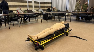 Військові медики