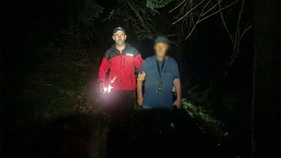 На Закарпатті рятувальники відшукали чоловіка, який пішов по гриби й заблукав