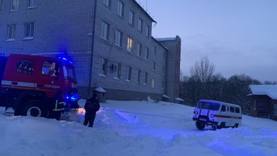45 транспортних засобів за добу витягли рятувальники із снігових заметів 45 транспортних засобів за добу витягли рятувальники із снігових заметів