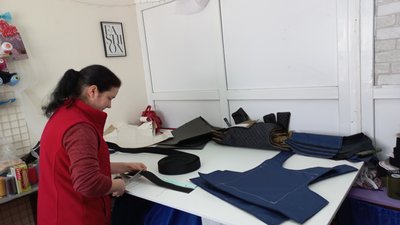 У Полтаві виготовляють бронежилети зі спеціальними металевими пластинами