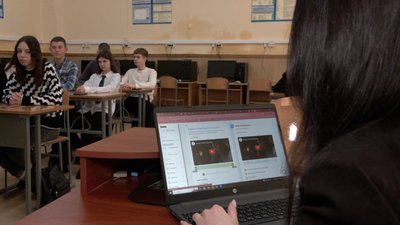"Вчитись тепер цікавіше". Як на Буковині використовують штучний інтелект "Вчитись тепер цікавіше". Як на Буковині використовують штучний інтелект
