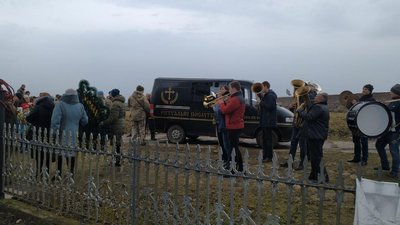 На Прикарпатті попрощалися з бійцем АТО, якого вважали безвісти зниклим На Прикарпатті попрощалися з бійцем АТО, якого вважали безвісти зниклим
