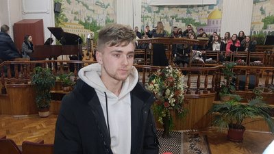 У Тернополі прикрашають храми до Католицького Різдва