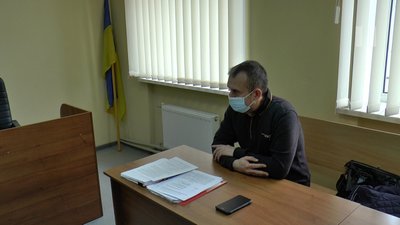 Обвинувачений у стрілянині біля кафе у Полтаві Віктор Малий буде під вартою ще два місяці Обвинувачений у стрілянині біля кафе у Полтаві Віктор Малий буде під вартою ще два місяці