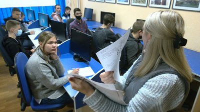 У Черкасах розпочалось тестування для участі у програмі "IT-Kids" У Черкасах розпочалось тестування для участі у програмі "IT-Kids"