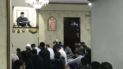 "Найлегше – це відмова від їжі та пиття": мусульмани Полтави святкують Рамазан-Байрам "Найлегше – це відмова від їжі та пиття": мусульмани Полтави святкують Рамазан-Байрам