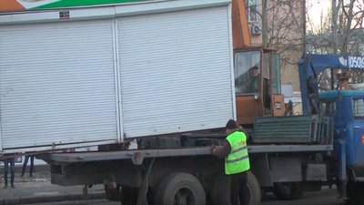 У Заводському районі Миколаєва демонтували незаконно встановлені тимчасові споруди