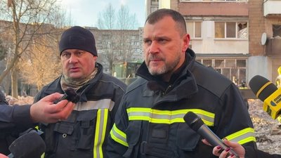 "Немає зв’язку із 25 людьми": очільник МВС про ракетний удар по Тернополю
