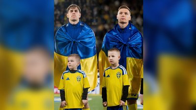 Матч Україна - Швеція: двоє дітей із Запорізької області вийшли на поле з футболістами