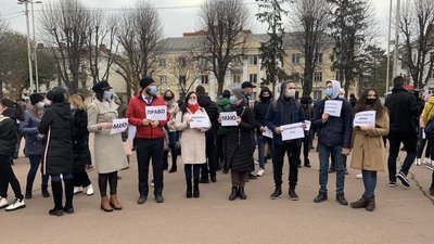 Хмельницькі ресторатори проти карантину вихідного дня Хмельницькі ресторатори проти карантину вихідного дня