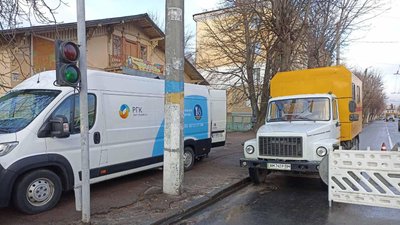 У Житомирі через аварію на колекторі рух електротранспорту до мікрорайону Богунія буде обмежено У Житомирі через аварію на колекторі рух електротранспорту до мікрорайону Богунія буде обмежено