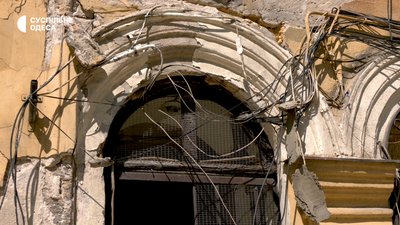 Зруйнований будинок в Одесі після атаки росіян Зруйнований будинок в Одесі після атаки росіян