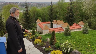 Копія монастиря, р, 18 квітня, 2024