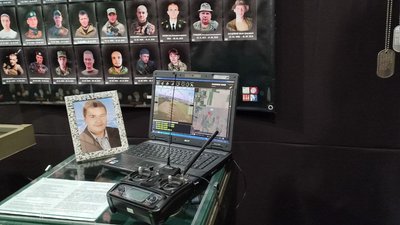 У Черкасах відзначили День пам'яті захисників Донецького аеропорту У Черкасах відзначили День пам'яті захисників Донецького аеропорту