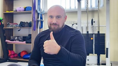 "Залізні ноги" — це не свої", — боєць з Луцька вчиться ходити на протезах "Залізні ноги" — це не свої", — боєць з Луцька вчиться ходити на протезах