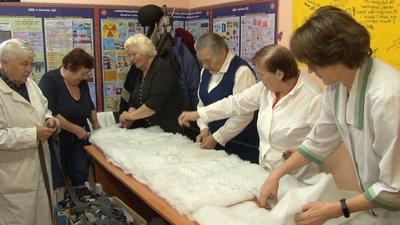 Теплі речі українським бійцям передали черкаські волонтери