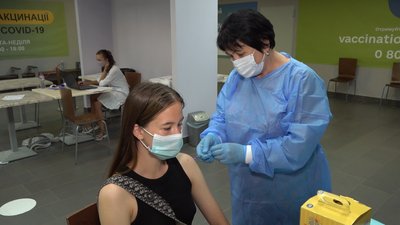 У тестовому режимі: один із черкаських центрів вакцинації працює в будні