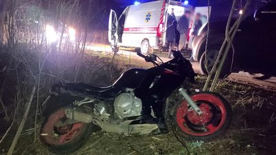 Погрожував пістолетом та ножем. На Прикарпатті затримали волинянина, який вкрав мотоцикл
