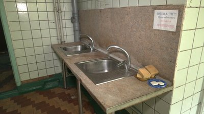 Створять робочу групу для переселення. У Дніпрі переселенців виселяють з гуртожитка
