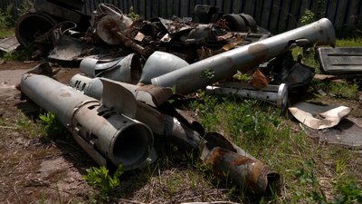 Три нерозірвані снаряди “Точки-У” та десятки інших калібрів: у Тупичеві розміновують пасовища та городи