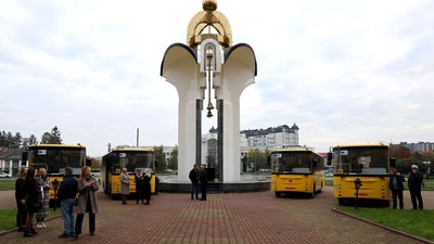 Шкільні автобуси Шкільні автобуси