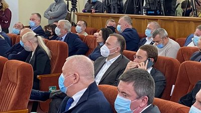 Друг Кернеса Павло Фукс прийшов прийшов на першу сесію міськради у Харкові Друг Кернеса Павло Фукс прийшов прийшов на першу сесію міськради у Харкові