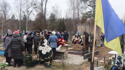 "Був душею компанії, працьовитим та справжнім чоловіком". В Охтирці попрощалися із Володимиром Костюком "Був душею компанії, працьовитим та справжнім чоловіком". В Охтирці попрощалися із Володимиром Костюком