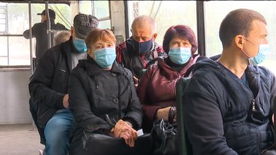 У Сумах повернули пільги пенсіонерам та школярам тільки в комунальному транспорті У Сумах повернули пільги пенсіонерам та школярам тільки в комунальному транспорті