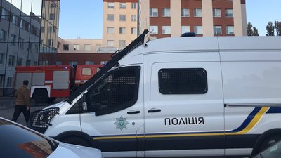В Одесі "замінували" міську виборчу комісію, людей евакуювали В Одесі "замінували" міську виборчу комісію, людей евакуювали