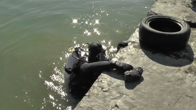 Рятувальники чистять акваторію Азовського моря