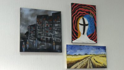 У Франківську на аукціоні продають набори марок та картини, щоб зібрати гроші для ЗСУ У Франківську на аукціоні продають набори марок та картини, щоб зібрати гроші для ЗСУ