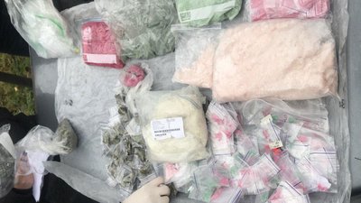 Нацполіція викрила наркосиндикат. Вилучено речовин на 25 мільйонів гривень Нацполіція викрила наркосиндикат. Вилучено речовин на 25 мільйонів гривень