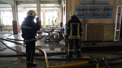 РФ 30 липня двічі обстріляла Харків: три ракети поцілили в навчальний заклад РФ 30 липня двічі обстріляла Харків: три ракети поцілили в навчальний заклад