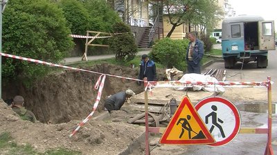 Через аварію на тепломережі вісім багатоповерхівок у Луцьку — без гарячої води Через аварію на тепломережі вісім багатоповерхівок у Луцьку — без гарячої води