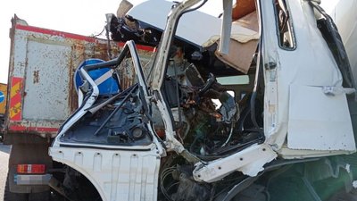 На Рівненщині зіткнулись три вантажівки. Рух в напрямку Львова ускладнений На Рівненщині зіткнулись три вантажівки. Рух в напрямку Львова ускладнений