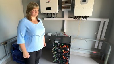 Економія понад 120 тисяч гривень: як працює сонячна електростанція на даху Дія.Центру в громаді на Волині — Олена Касянчук Економія понад 120 тисяч гривень: як працює сонячна електростанція на даху Дія.Центру в громаді на Волині — Олена Касянчук