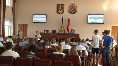 Готель "Україна" у центрі Житомира депутати облради внесли до переліку об'єктів, які підлягають приватизації Готель "Україна" у центрі Житомира депутати облради внесли до переліку об'єктів, які підлягають приватизації