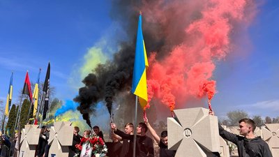 Микулинецьке кладовище в Тернополі, Тернопіль, 10 квітня, 2024 Микулинецьке кладовище в Тернополі, Тернопіль, 10 квітня, 2024