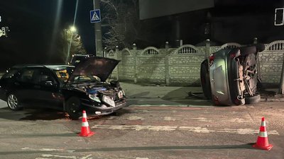 ДТП на перехресті у Житомирі ДТП на перехресті у Житомирі