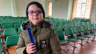 Світлоповертальні браслети для людей з порушенням зору: скільки роздали у Полтаві Світлоповертальні браслети для людей з порушенням зору: скільки роздали у Полтаві