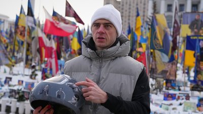 Владислав Гераскевич із "шоломом пам'яті"