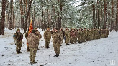 У 120 окремій бригаді ЗСУ урочисто передали бойовий стяг новопризначеному командиру У 120 окремій бригаді ЗСУ урочисто передали бойовий стяг новопризначеному командиру