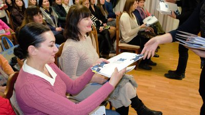 "Прокачай українську": у Житомирі стартував безкоштовний експрес-курс культурно-розмовного етикету "Прокачай українську": у Житомирі стартував безкоштовний експрес-курс культурно-розмовного етикету