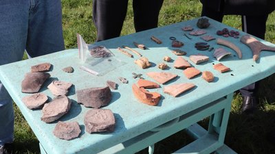 На Волині археологи відшукали елемент давньоруської кераміки з тавром тризуба На Волині археологи відшукали елемент давньоруської кераміки з тавром тризуба