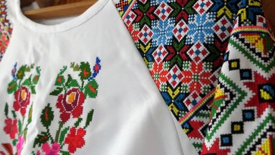 Валентина Матющенко з Сумщини продовжує сімейну традицію вишивки Валентина Матющенко з Сумщини продовжує сімейну традицію вишивки