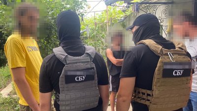 У Миколаєві затримали чоловіка, якого підозрюють у виправдовуванні збройної агресії РФ