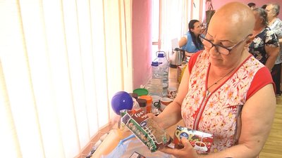 Переселенцям у Луцьку роздали продуктові набори від ООН