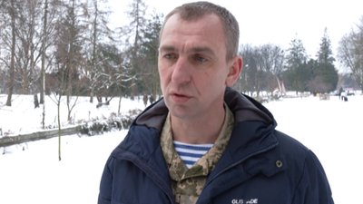 У львівському парку встановили копію вежі Донецького аеропорту