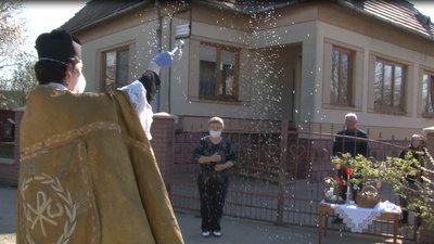 Великдень відзначають віряни західного обряду
