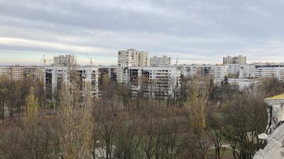 9-поверхівка на метробудівників 9-поверхівка на метробудівників